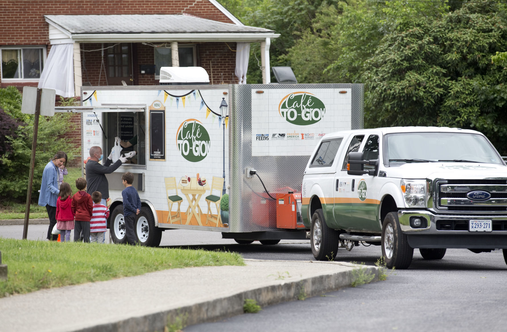 skd librarycurbside 061520 p01
